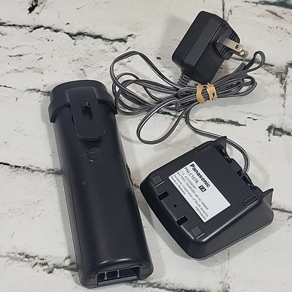 Panasonic KX-TGFA61 Cordless Phone Handset & Charging Base PNLC1078